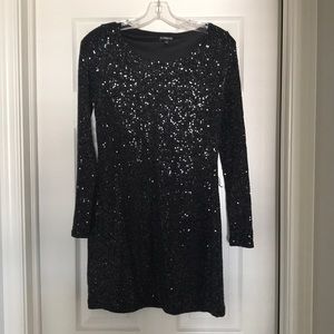 Express midi fitted sequin dress with bow tie